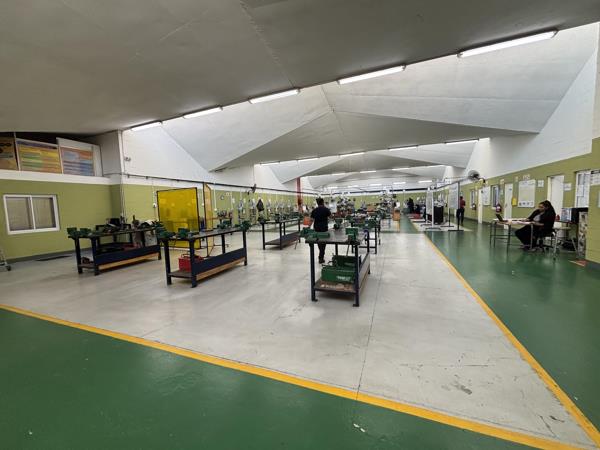 912  m² Industrial space