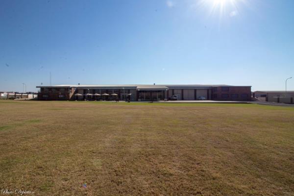 2 400  m² Industrial space