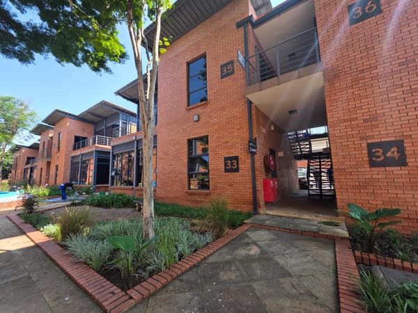 89  m² Commercial space