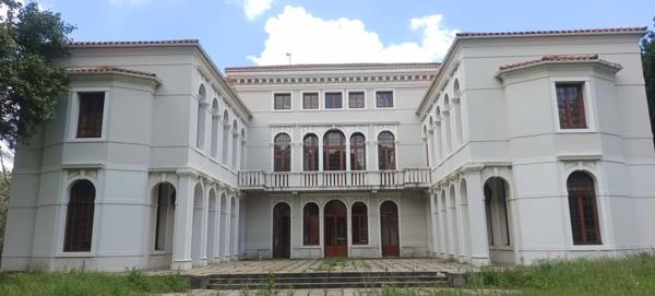 700  m² Office Space