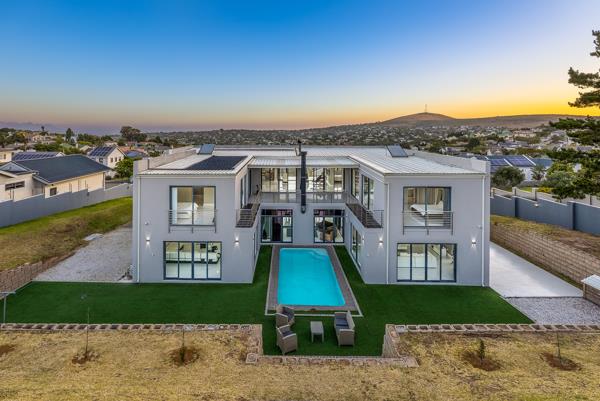 5 Bedroom House