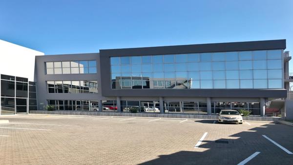 742  m² Office Space