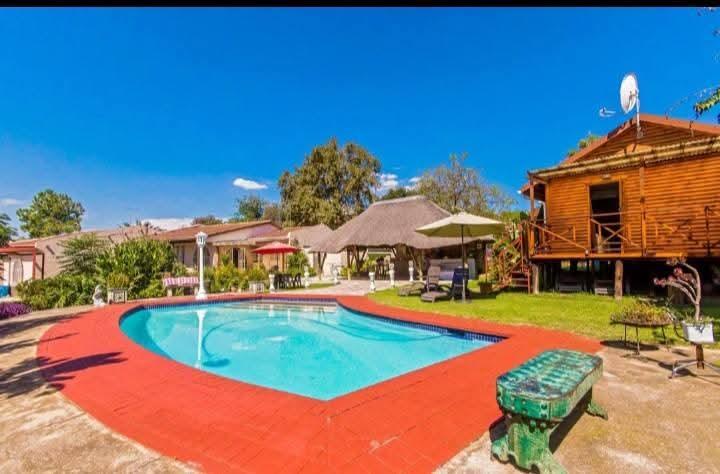 10 Bedroom House in Kelvin