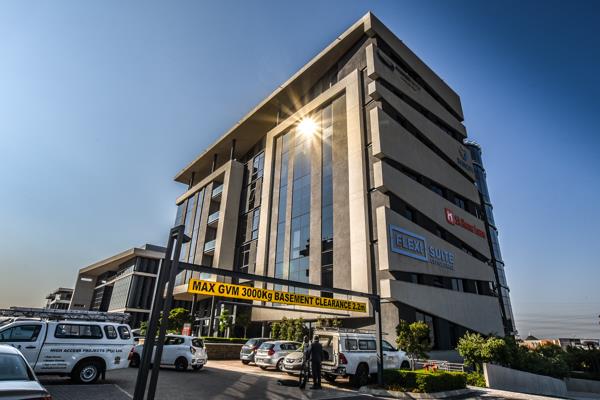 580  m² Commercial space