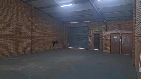 161  m² Commercial space