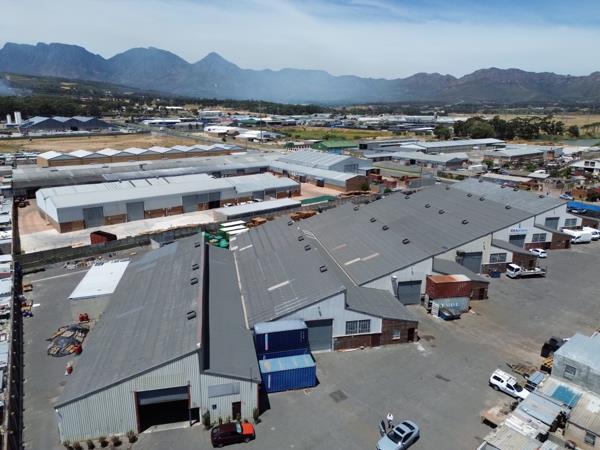 747  m² Industrial space