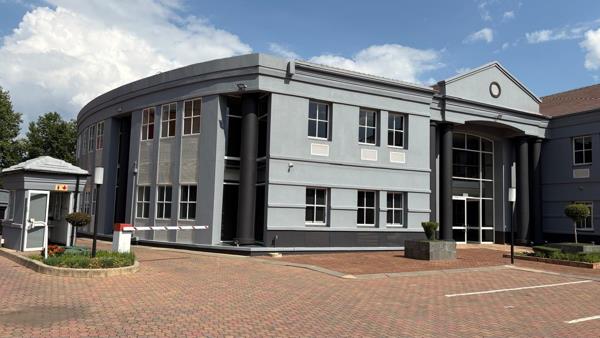 315 m² Office Space