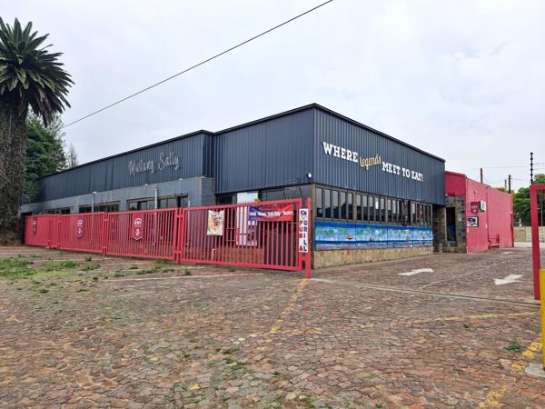 200  m² Commercial space