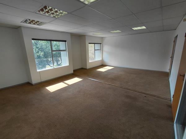 132  m² Commercial space