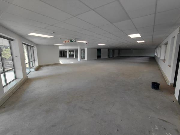 121  m² Commercial space