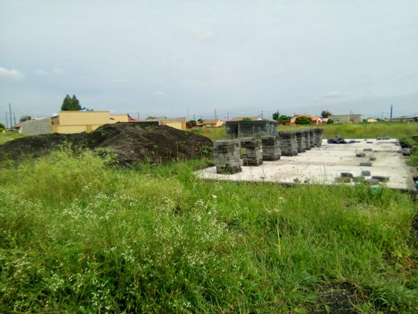 275 m² Land