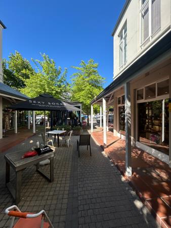 125  m² Commercial space