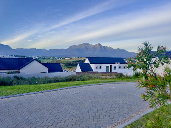 644 m² Land