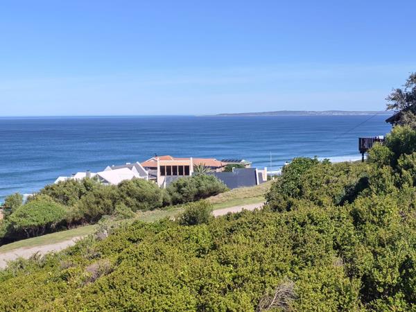 740 m² Land