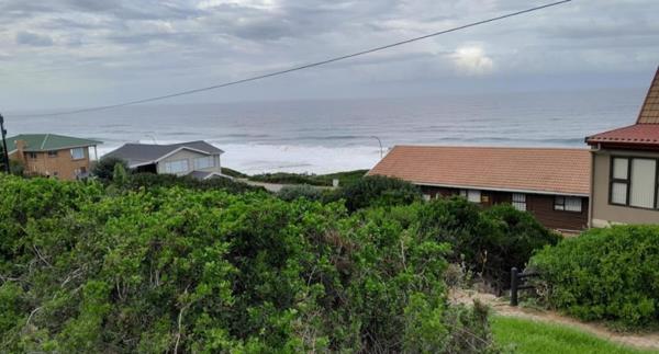 718 m² Land