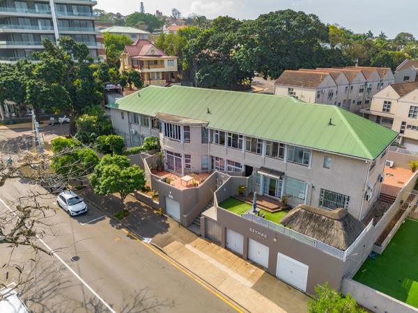 105  m² Commercial space