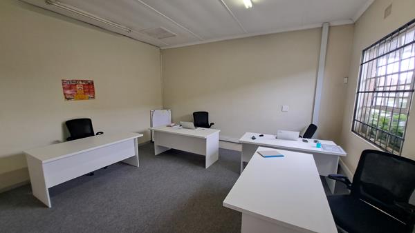 83  m² Commercial space