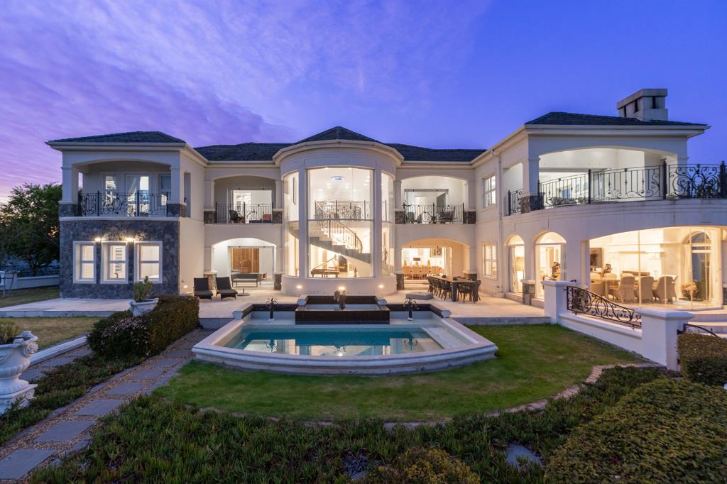 5 Bedroom House