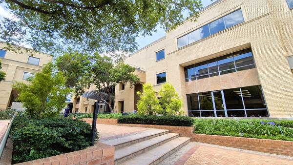 659  m² Office Space