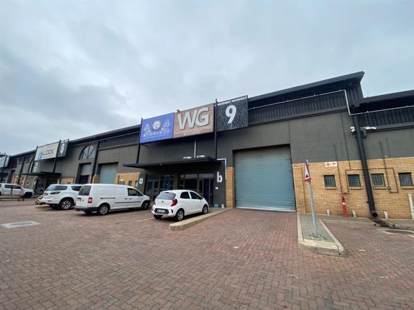 599  m² Industrial space