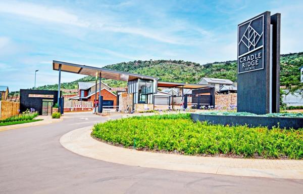 590 m² Land