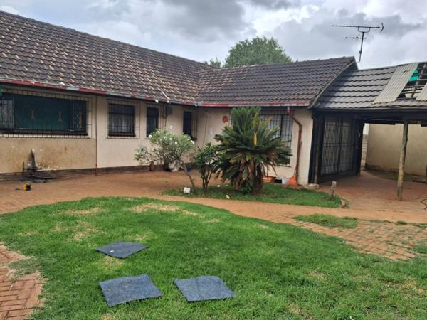 10 Bedroom House