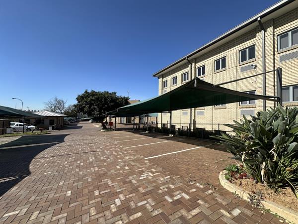 2 000  m² Commercial space