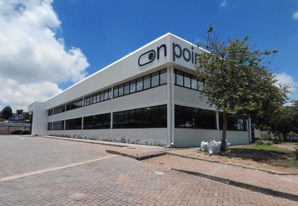 80  m² Commercial space