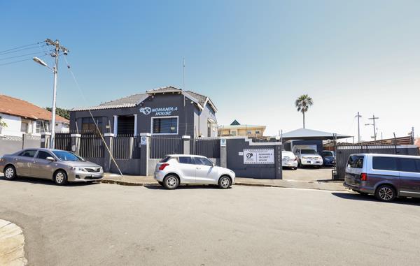 280  m² Commercial space