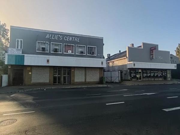 2 000  m² Commercial space