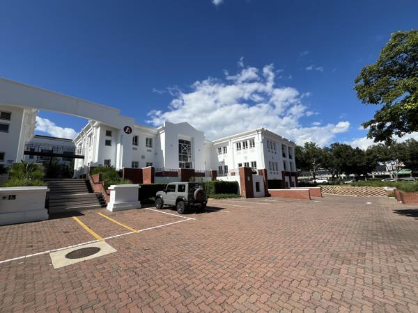 1 100  m² Commercial space