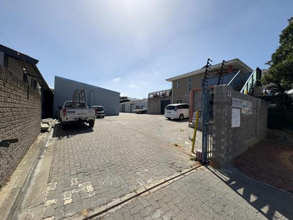 110  m² Industrial space