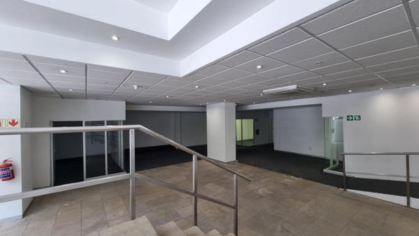 230  m² Commercial space