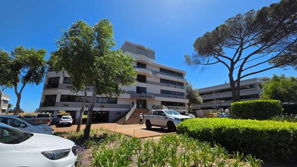 222  m² Office Space