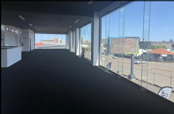 250  m² Commercial space