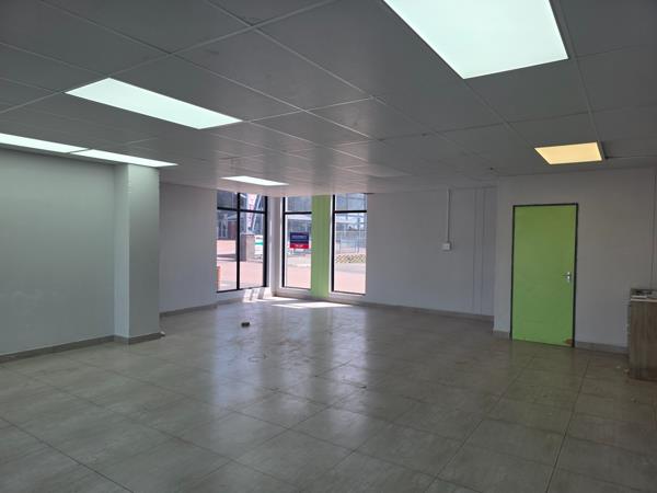 75  m² Retail Space