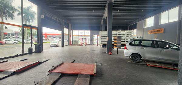 1 370 m² Industrial space