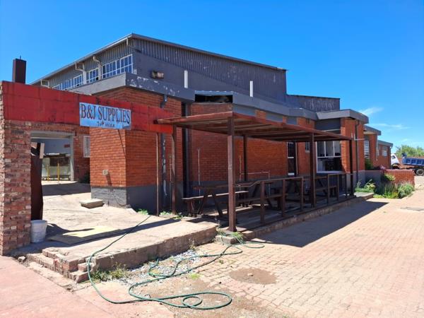 6 000  m² Industrial space