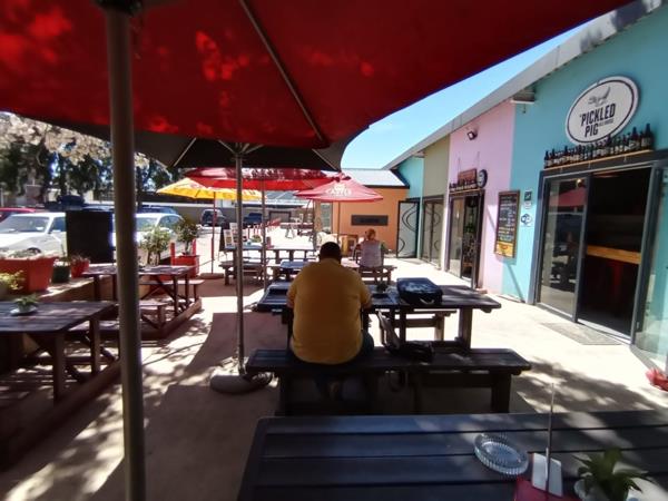 240  m² Commercial space