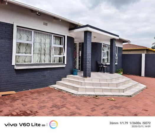 6 Bedroom House