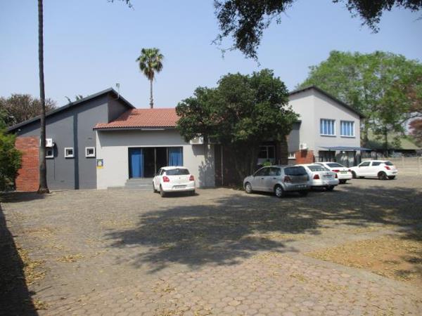 411  m² Office Space