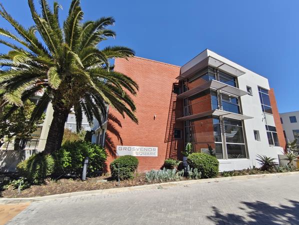 98  m² Commercial space