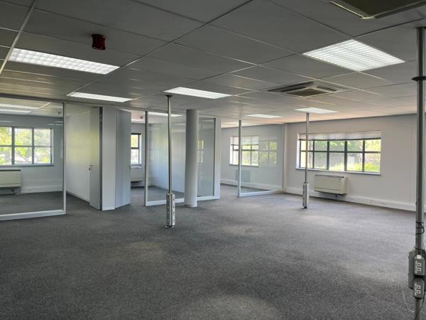 476  m² Commercial space