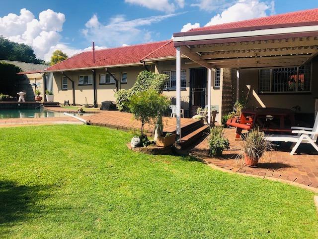 House in Lambton - View 3