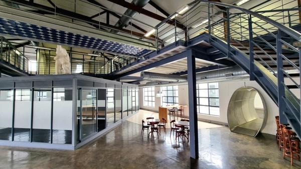 1 785  m² Office Space