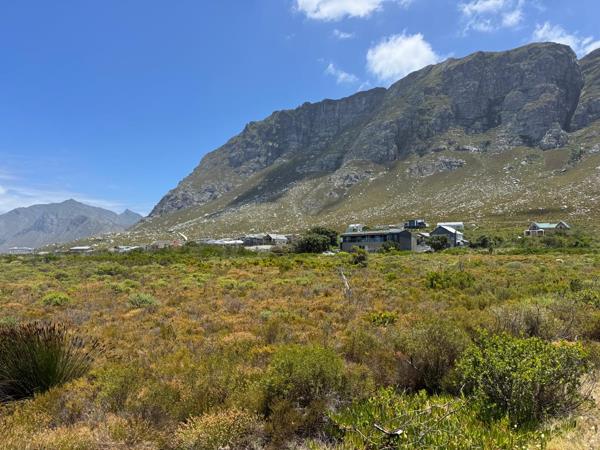 1 456 m² Land