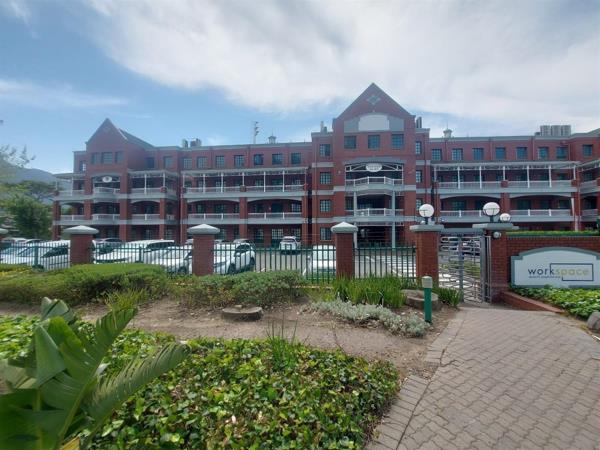 3 633  m² Commercial space