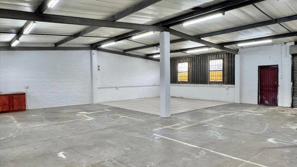 150  m² Industrial space