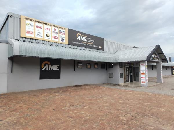 1 600 m² Commercial space