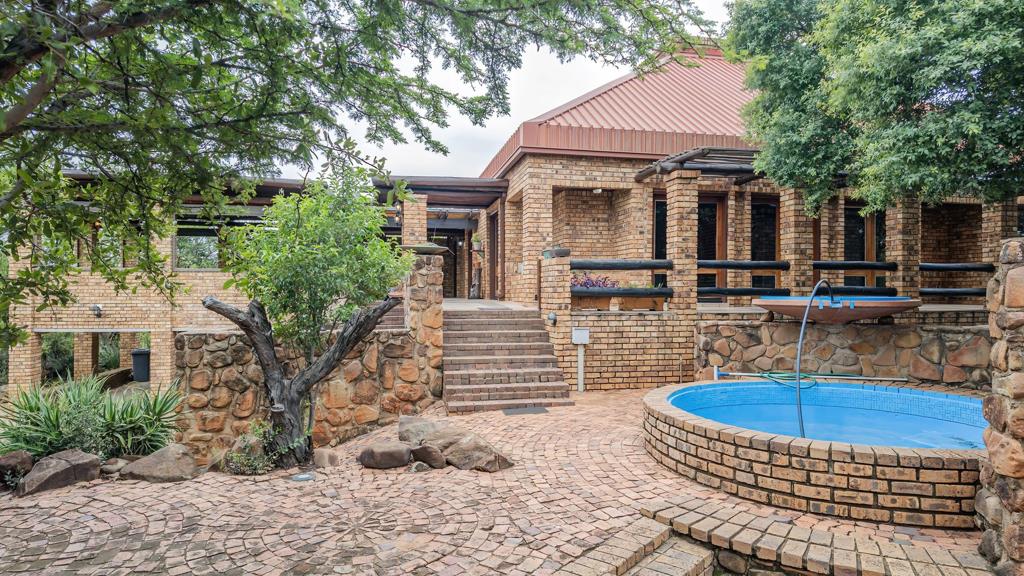 5 Bedroom House